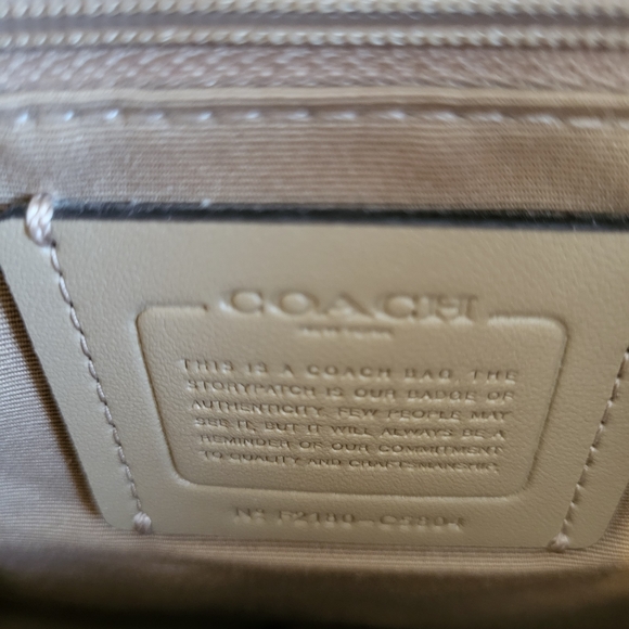 Coach Purse. Hallie C5804 Shoulder Bag - Picture 6 of 8